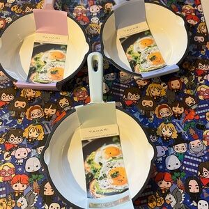 Tahari Enameled Cast Iron Skillet 6.3 in.